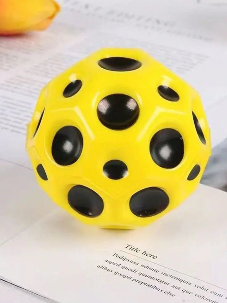 Bouncy Ball Anti - fall Moon Shape (Random Color) - Toynix
