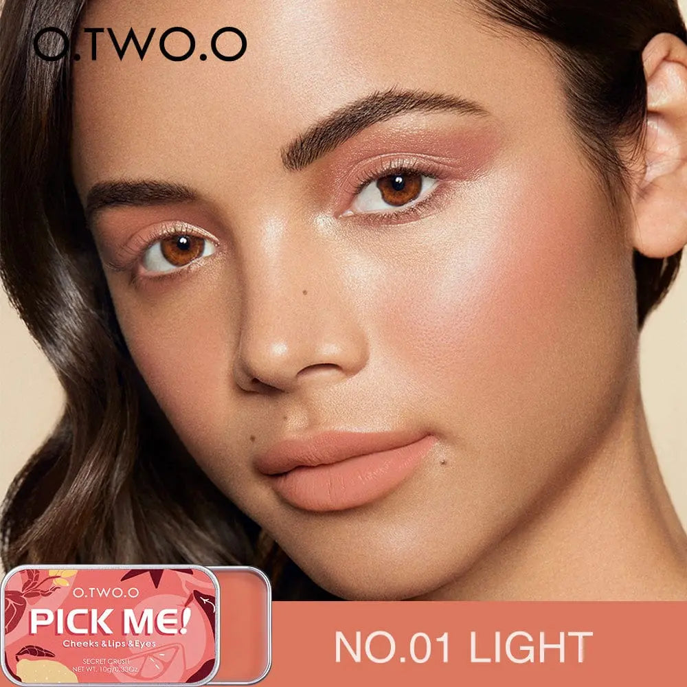 O.TWO.O Multi-functional Makeup Palette CHEEKS & LIPS &EYES 3 IN 1 - Deliverrpk