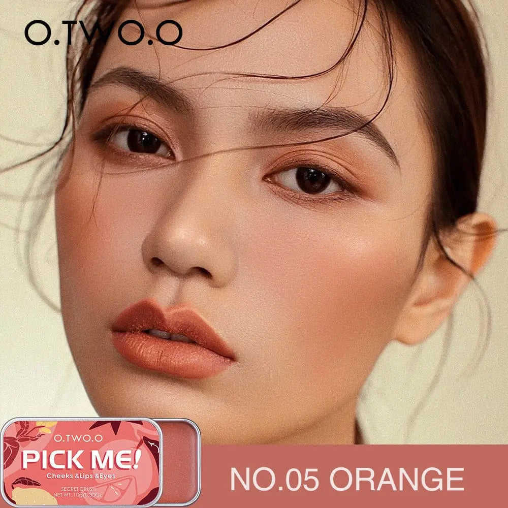 O.TWO.O Multi-functional Makeup Palette CHEEKS & LIPS &EYES 3 IN 1 - Deliverrpk