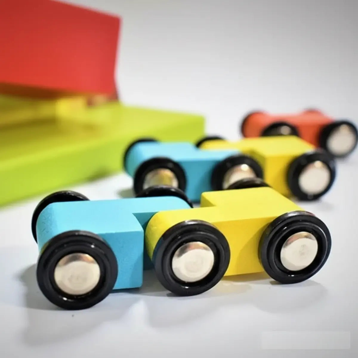 Squirrel Taxiway Wooden Car Ramp Toy with Rolling Cars for Kids